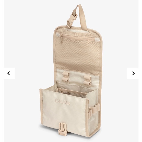 Calpak Terra Hanging Toiletry Bag - Picture 3 of 15